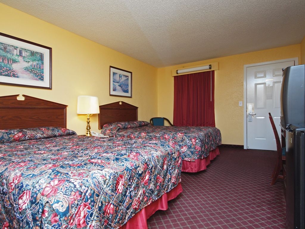 Western Motel Fitzgerald Room photo