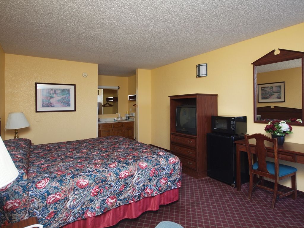 Western Motel Fitzgerald Room photo