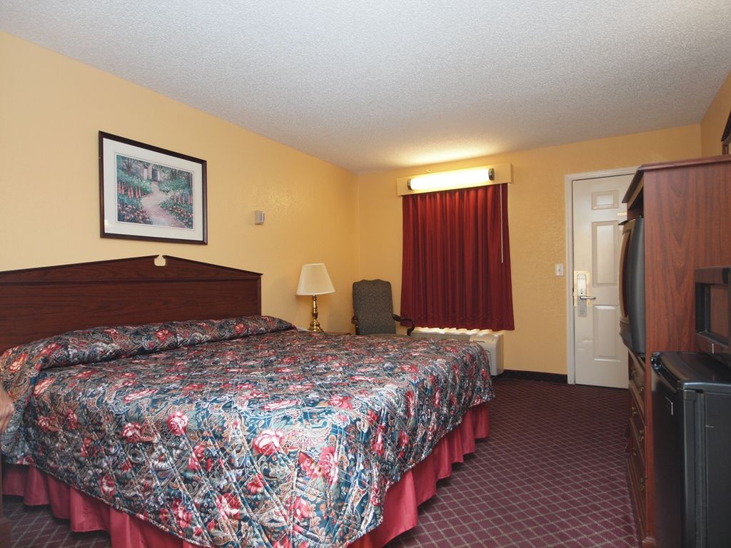 Western Motel Fitzgerald Room photo