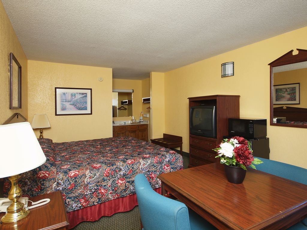 Western Motel Fitzgerald Room photo